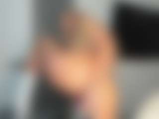 bella-sweeet's Live Sex Cam Show