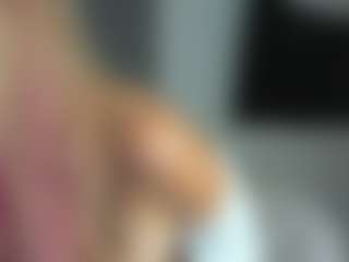 bella-sweeet's Live Sex Cam Show