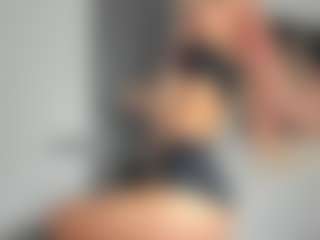 bella-sweeet's Live Sex Cam Show