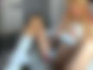bella-sweeet's Live Sex Cam Show