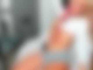 bella-sweeet's Live Sex Cam Show