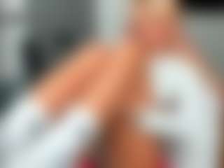 bella-sweeet's Live Sex Cam Show