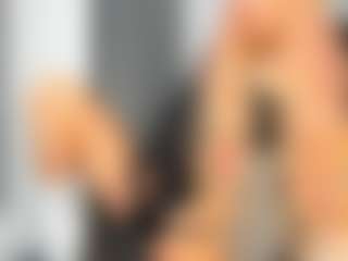 bella-sweeet's Live Sex Cam Show