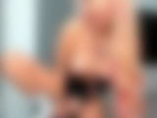 bella-sweeet's Live Sex Cam Show