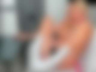 bella-sweeet's Live Sex Cam Show