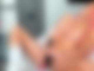 bella-sweeet's Live Sex Cam Show