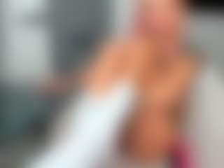 bella-sweeet's Live Sex Cam Show