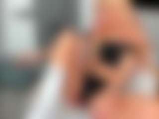 bella-sweeet's Live Sex Cam Show