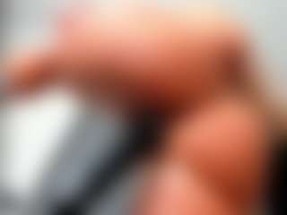 bella-sweeet's Live Sex Cam Show
