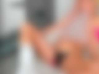 bella-sweeet's Live Sex Cam Show
