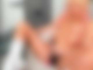 bella-sweeet's Live Sex Cam Show