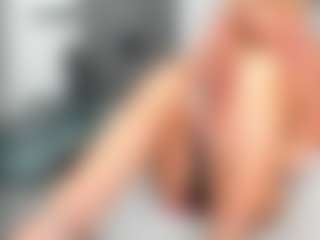 bella-sweeet's Live Sex Cam Show