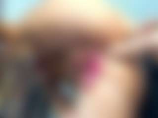 bella-sweeet's Live Sex Cam Show