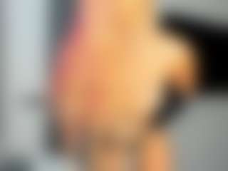 bella-sweeet's Live Sex Cam Show