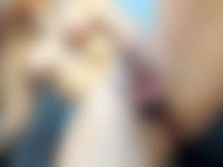 bella-sweeet's Live Sex Cam Show