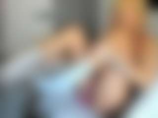 bella-sweeet's Live Sex Cam Show