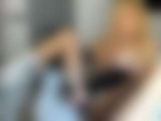 bella-sweeet's Live Sex Cam Show