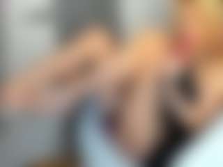 bella-sweeet's Live Sex Cam Show