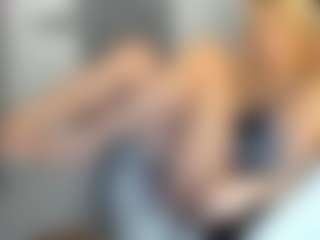 bella-sweeet's Live Sex Cam Show