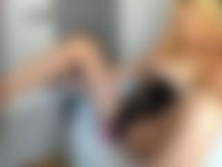 bella-sweeet's Live Sex Cam Show