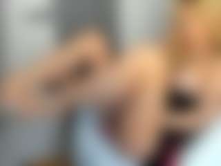 bella-sweeet's Live Sex Cam Show