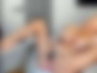 bella-sweeet's Live Sex Cam Show