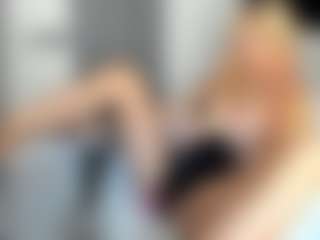 bella-sweeet's Live Sex Cam Show