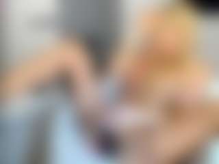 bella-sweeet's Live Sex Cam Show
