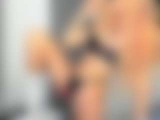 bella-sweeet's Live Sex Cam Show