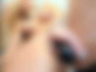 bella-sweeet's Live Sex Cam Show