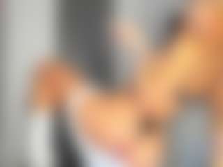 bella-sweeet's Live Sex Cam Show