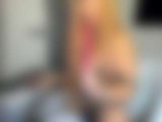 bella-sweeet's Live Sex Cam Show