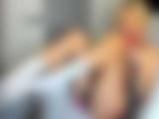 bella-sweeet's Live Sex Cam Show