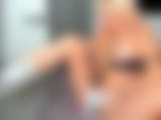 bella-sweeet's Live Sex Cam Show