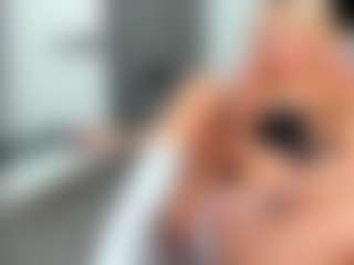 bella-sweeet's Live Sex Cam Show