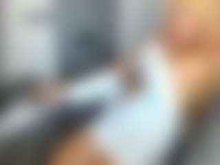 bella-sweeet's Live Sex Cam Show