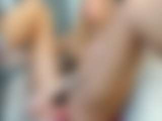 bella-sweeet's Live Sex Cam Show