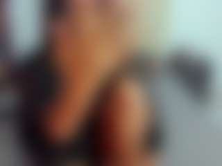 Live cam show with luiissa - Flashing on Strip Flash - Live Sex Shows