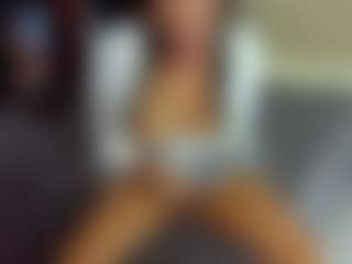 Live cam show with luiissa - Fuck Machine on Camsoda