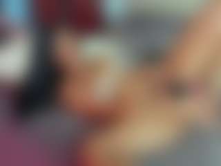 Live cam show with luiissa - Petite MILF on Fling VIP Chat