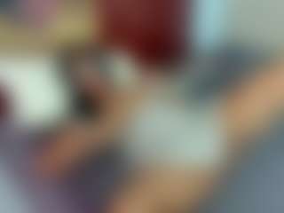 Live cam show with luiissa - Middle Aged on MyBangCams