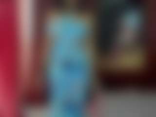 luiissa MILF webcam performer live streaming