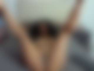 Live cam show with luiissa - Morena on https://playwithruby.com