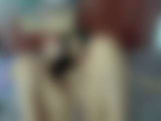 luiissa MILF webcam performer live streaming