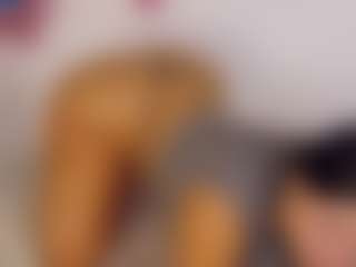 Live cam show with Eli brown - Big Ass on AdultVida.com