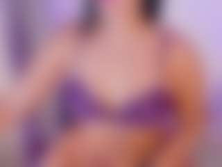 Live cam show with Eli brown - Drinking on friskycurves.com
