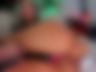 2bigass4_u's Live Sex Cam Show