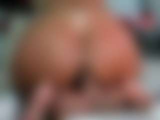 2bigass4_u's Live Sex Cam Show