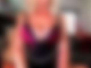2bigass4_u's Live Sex Cam Show