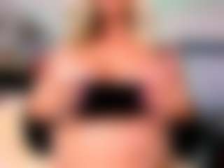2bigass4_u's Live Sex Cam Show